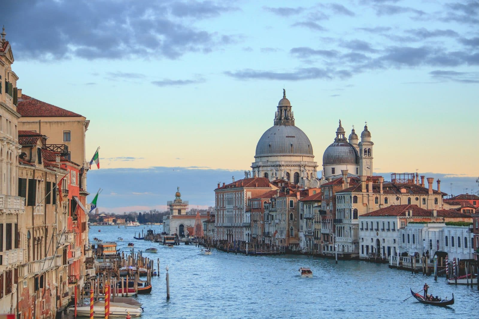 Trovare clienti come geometra o tecnico a Venezia: da dove nasce la domanda